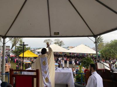 Missa em louvor ao Bom Jesus em Campo Mendes teve o Pároco Sebastião presidindo com liturgia da Rádio Campo Aberto